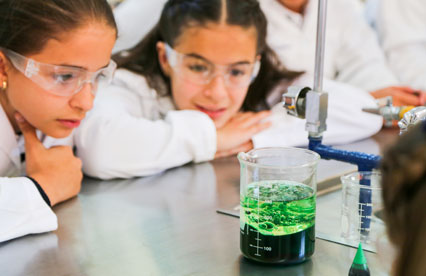 laboratorio-de-ciencias-Instituto-Lomas-del-Real